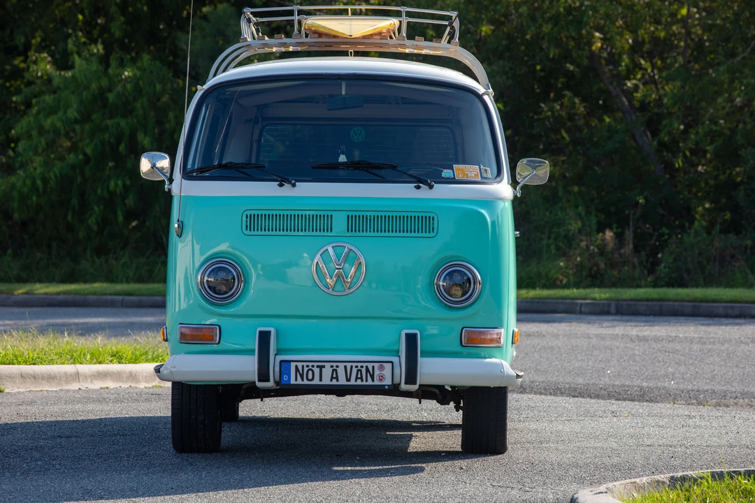 1971 Volkswagen Bay-Window Bus - Image 5 of 31