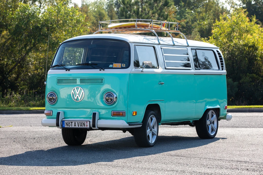 1971 Volkswagen Bay-Window Bus - Image 6 of 31