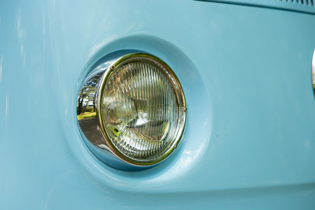 1971 Volkswagen Split-Window Bus - Image 25 of 31