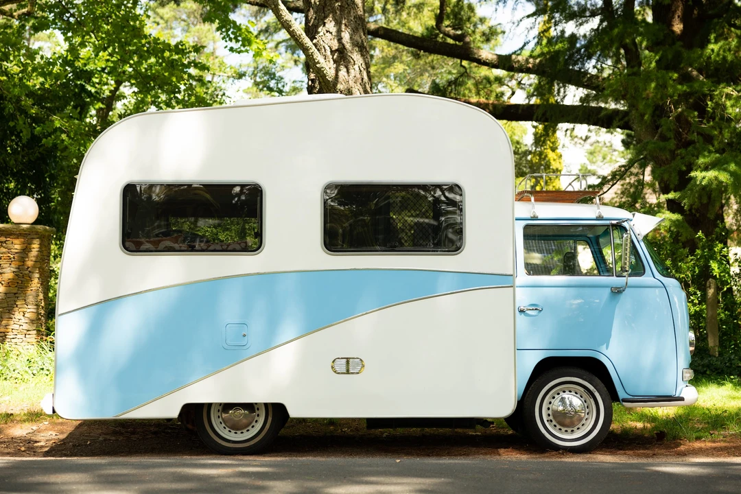 1971 Volkswagen Split-Window Bus - Image 9 of 31