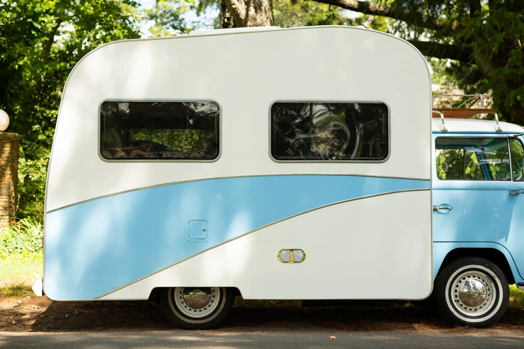 1971 Volkswagen Split-Window Bus - Image 16 of 31