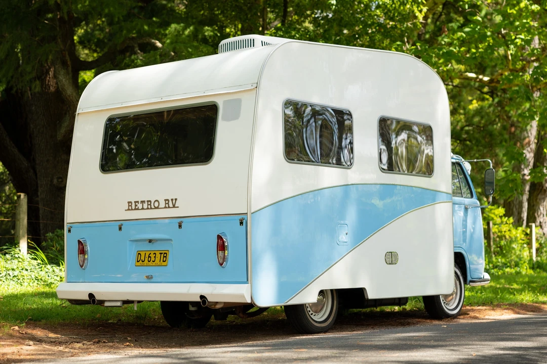 1971 Volkswagen Split-Window Bus - Image 15 of 31