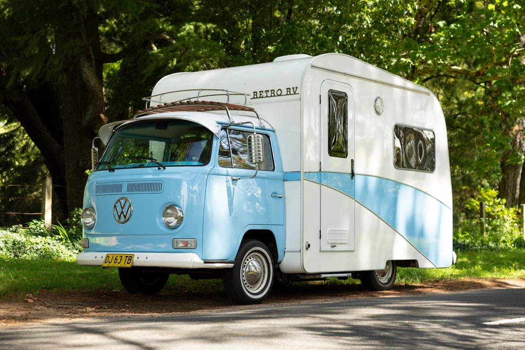 1971 Volkswagen Split-Window Bus - Image 4 of 31