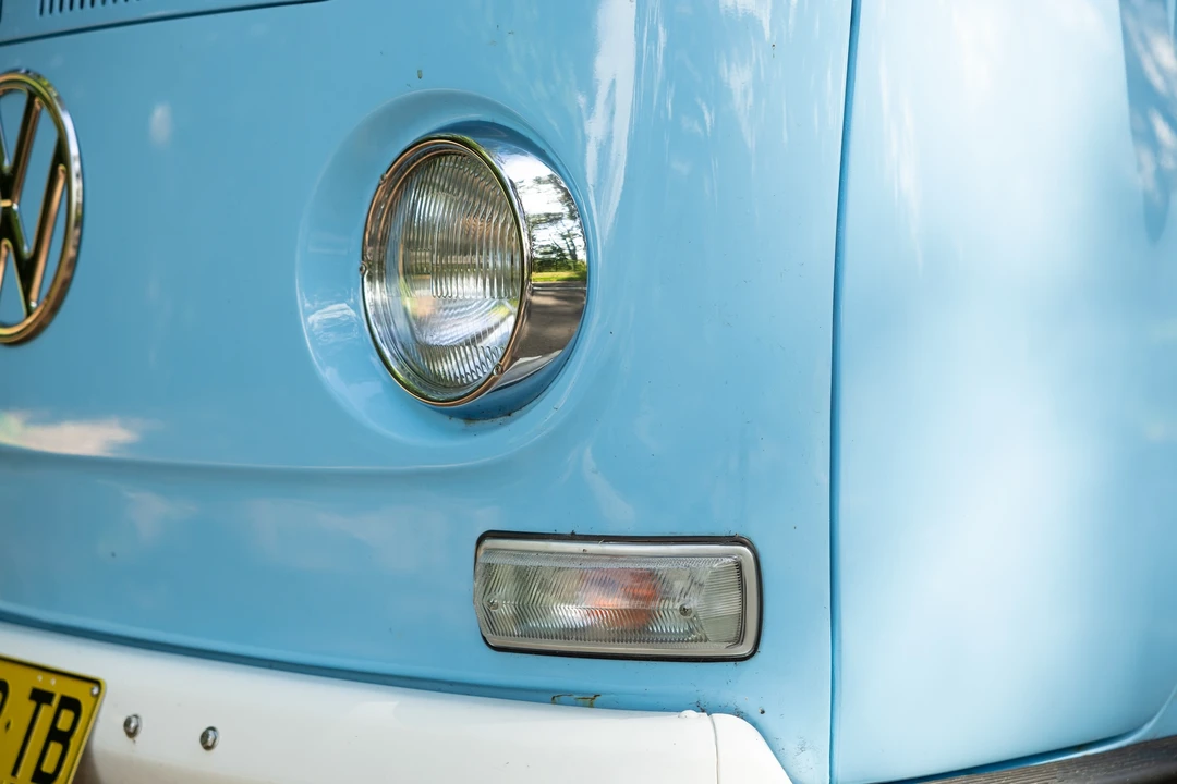1971 Volkswagen Split-Window Bus - Image 21 of 31