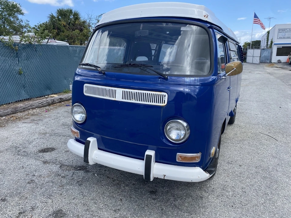 1971 Volkswagen Bay-Window Camper - Image 6 of 10