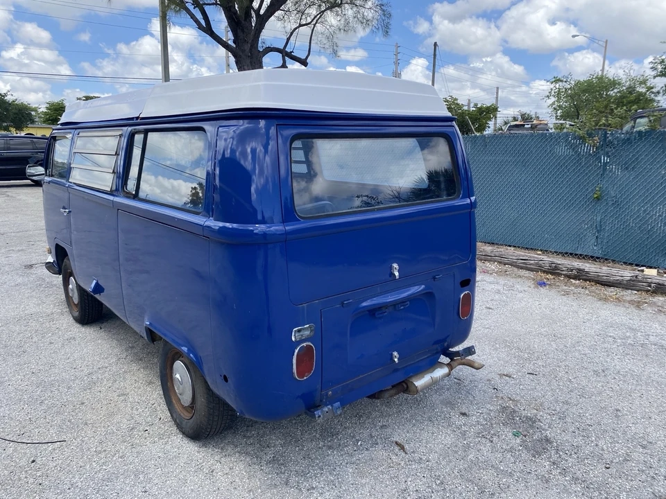 1971 Volkswagen Bay-Window Camper - Image 2 of 10