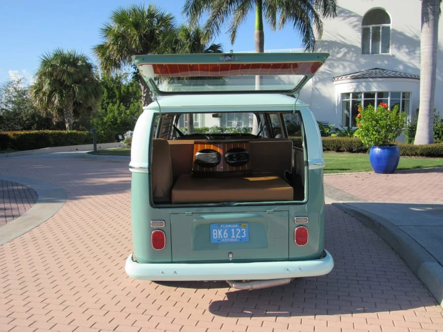 1971 Volkswagen Bay-Window Bus - Image 5 of 12
