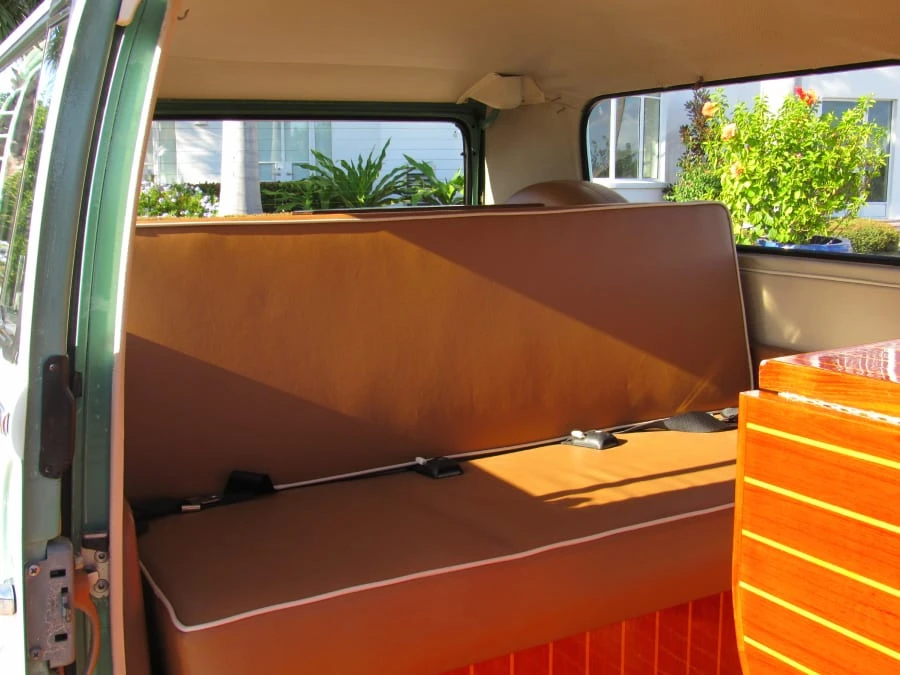 1971 Volkswagen Bay-Window Bus - Image 8 of 12