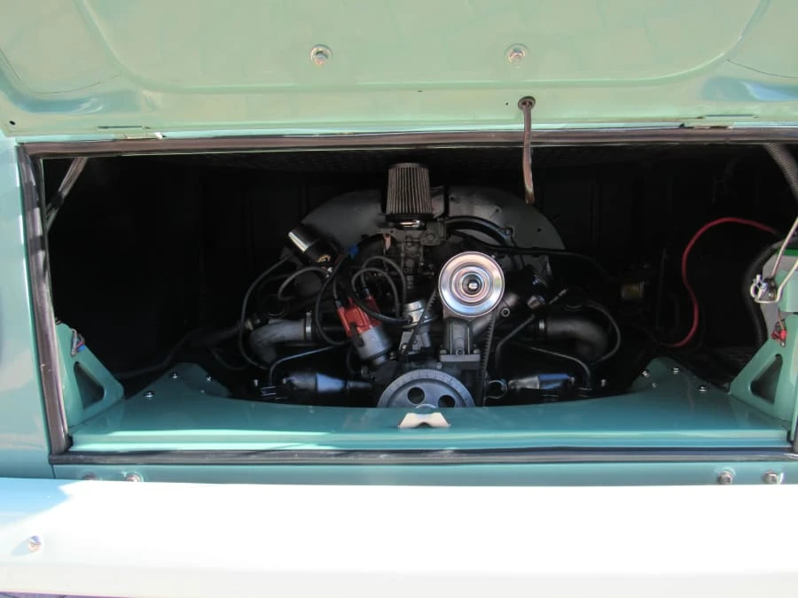 1971 Volkswagen Bay-Window Bus - Image 9 of 12