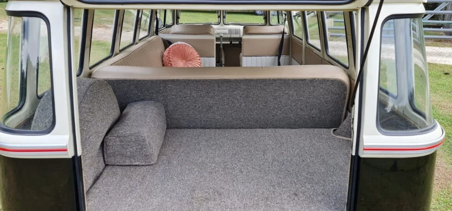 1971 Volkswagen Bay-Window Bus - Image 9 of 12