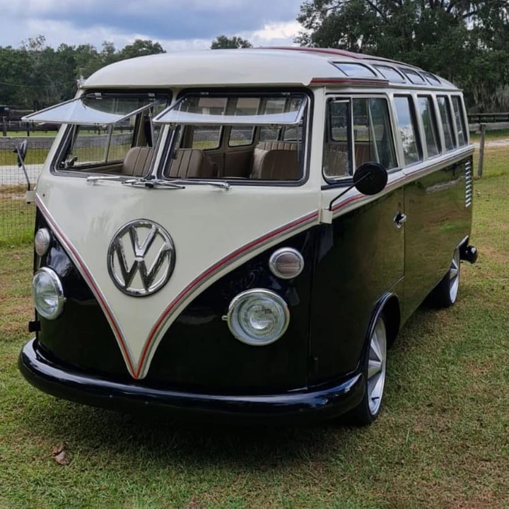 1971 Volkswagen Bay-Window Bus - Image 3 of 12