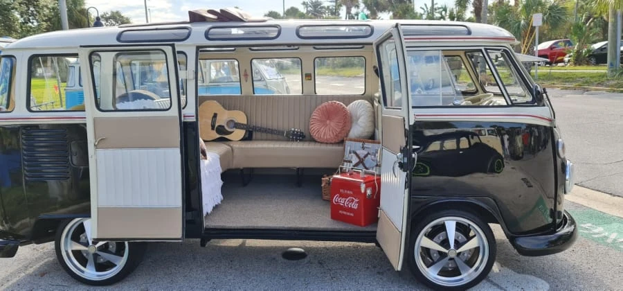 1971 Volkswagen Bay-Window Bus - Image 8 of 12