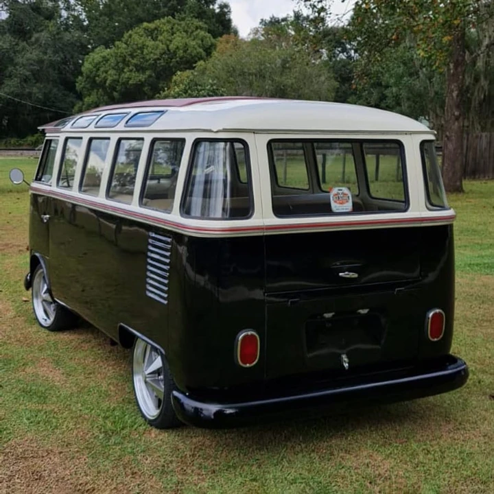 1971 Volkswagen Bay-Window Bus - Image 2 of 12