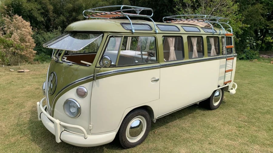 1971 Volkswagen Bay-Window Bus - Image 2 of 27