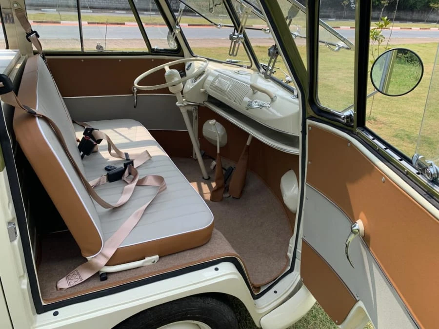 1971 Volkswagen Bay-Window Bus - Image 11 of 27