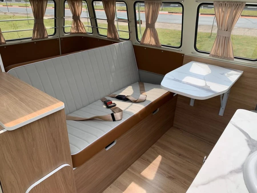 1971 Volkswagen Bay-Window Bus - Image 9 of 27