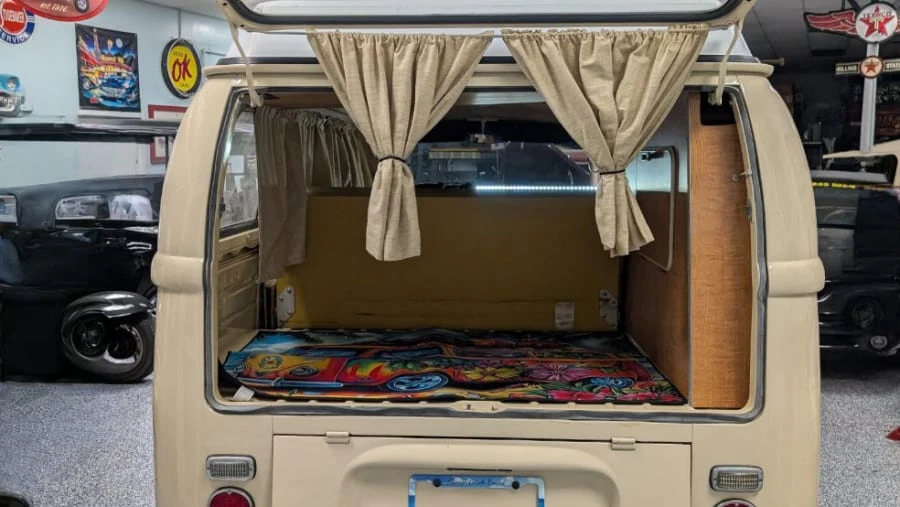 1971 Volkswagen Bay-Window Camper - Image 9 of 19