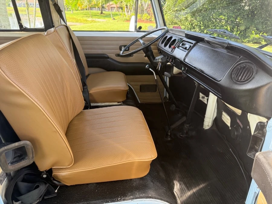 1971 Volkswagen Bay-Window Bus - Image 12 of 12