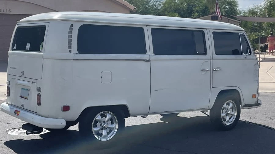 1971 Volkswagen Bay-Window Bus - Image 3 of 9