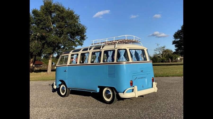 1971 Volkswagen Bay-Window Bus - Image 2 of 19