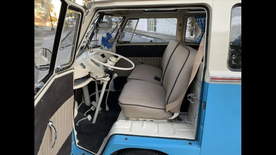 1971 Volkswagen Bay-Window Bus - Image 4 of 19