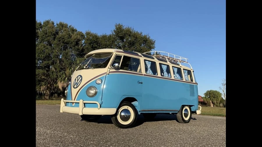 1971 Volkswagen Bay-Window Bus - Image 11 of 19