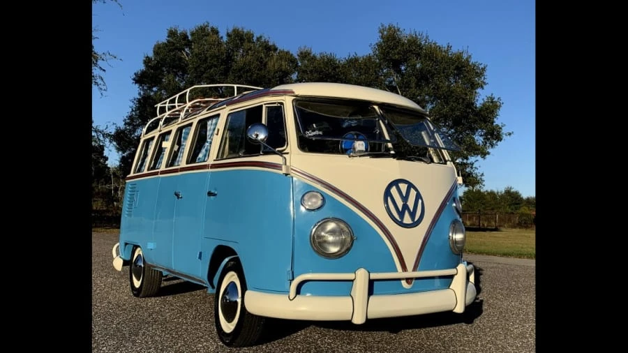 1971 Volkswagen Bay-Window Bus - Image 13 of 19