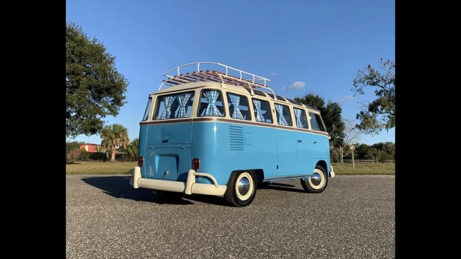 1971 Volkswagen Bay-Window Bus - Image 18 of 19