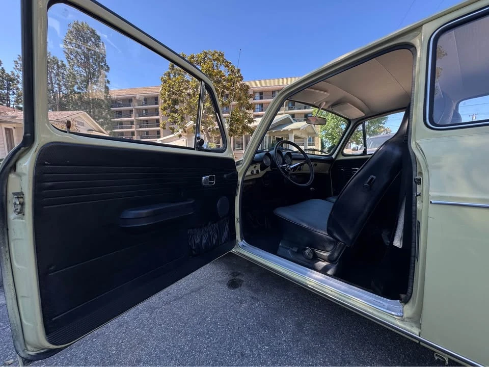 1971 Volkswagen Type 2 - Image 8 of 10