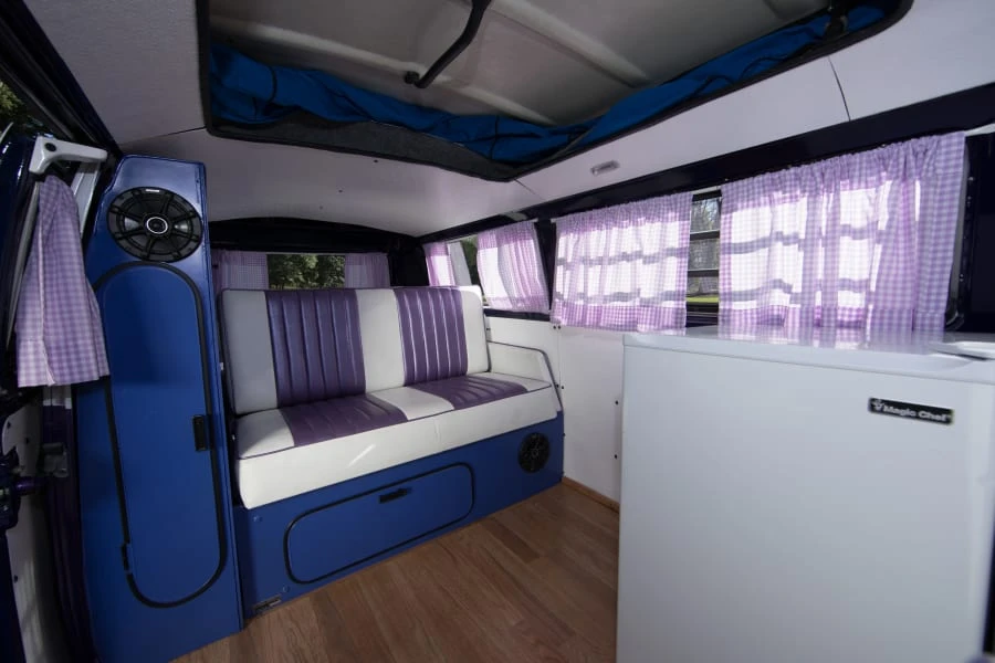 1971 Volkswagen Bay-Window Camper - Image 6 of 8