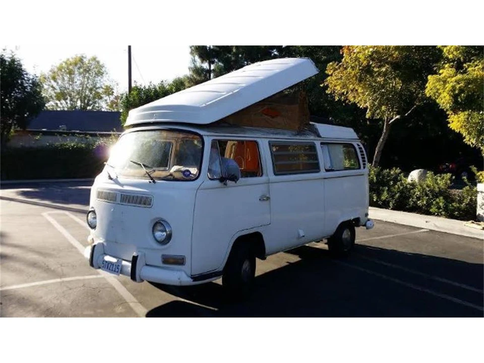 1971 Volkswagen Bay-Window Camper - Image 2 of 10