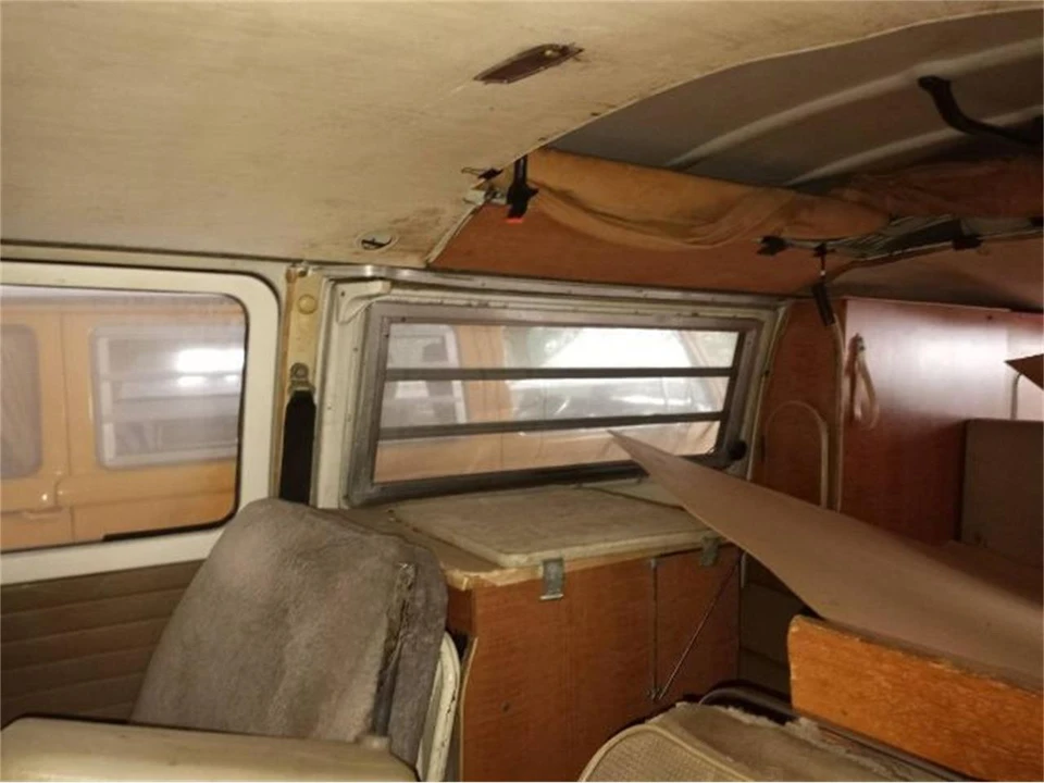 1971 Volkswagen Bay-Window Camper - Image 5 of 10