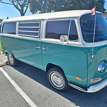 1971 Volkswagen Bay Window Bus