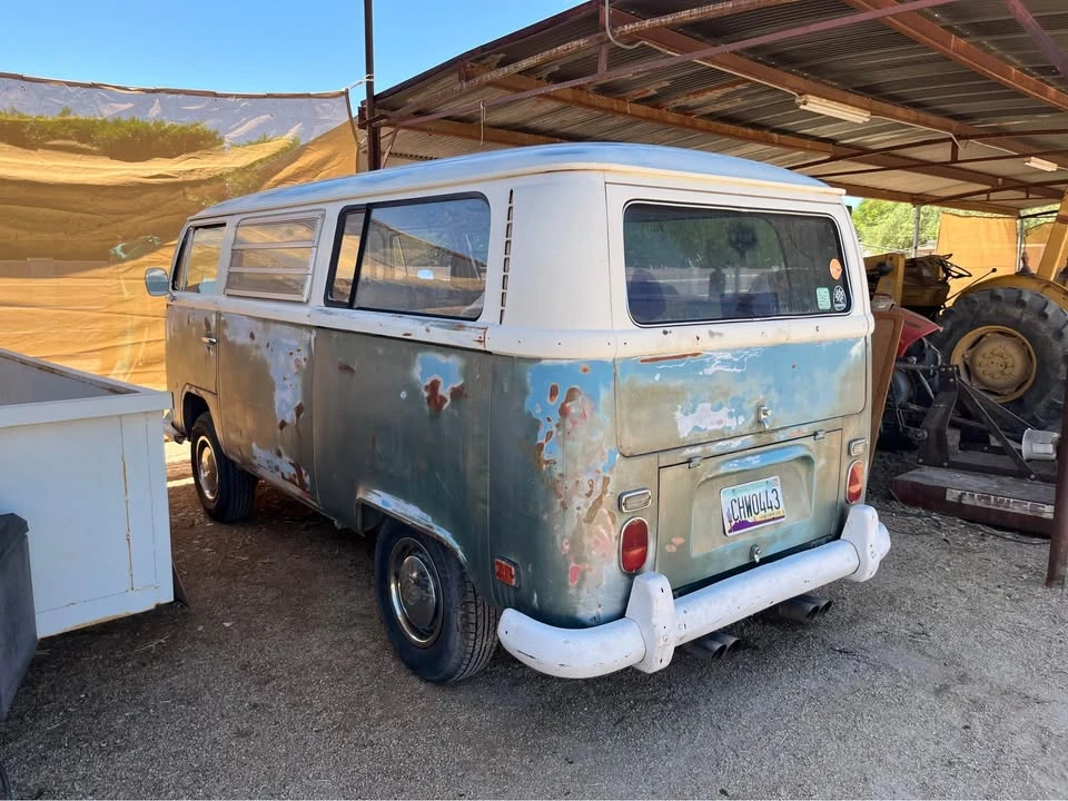 1971 Volkswagen Bay-Window Bus - Image 3 of 8