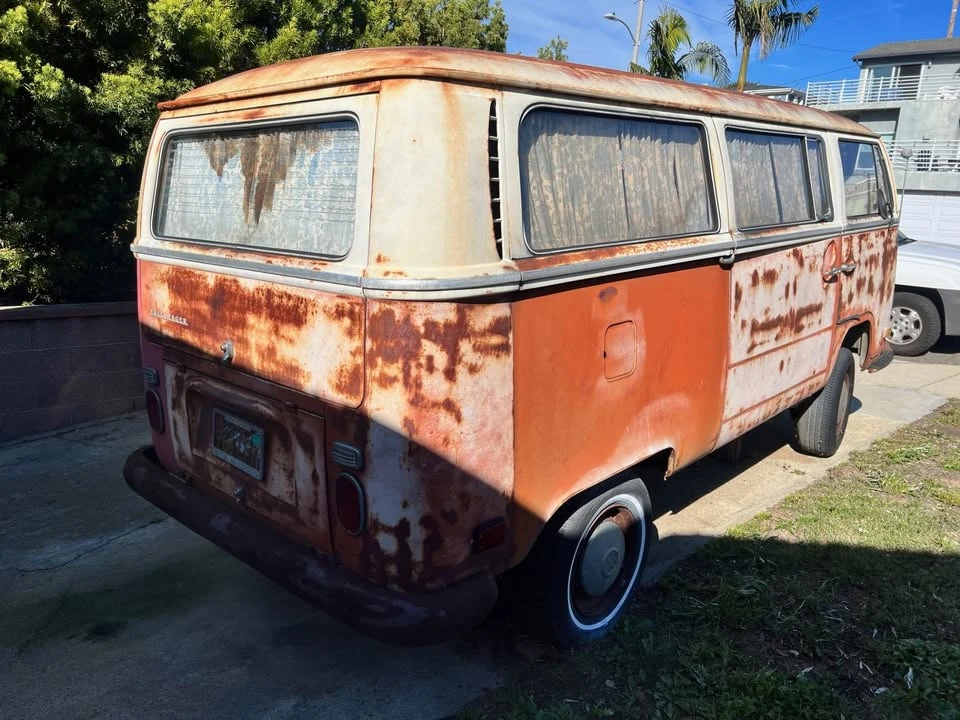 1971 Volkswagen Bay-Window Bus - Image 3 of 15
