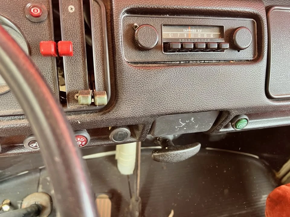 1971 Volkswagen Bay-Window Bus - Image 5 of 15