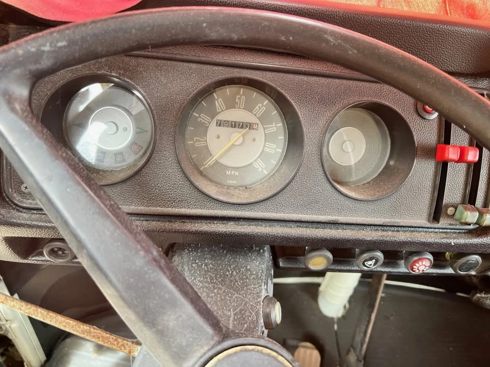 1971 Volkswagen Bay-Window Bus - Image 4 of 15