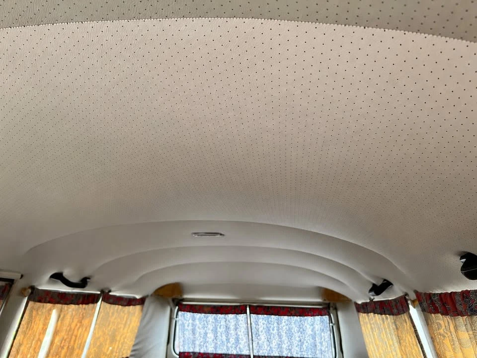 1971 Volkswagen Bay-Window Bus - Image 2 of 15