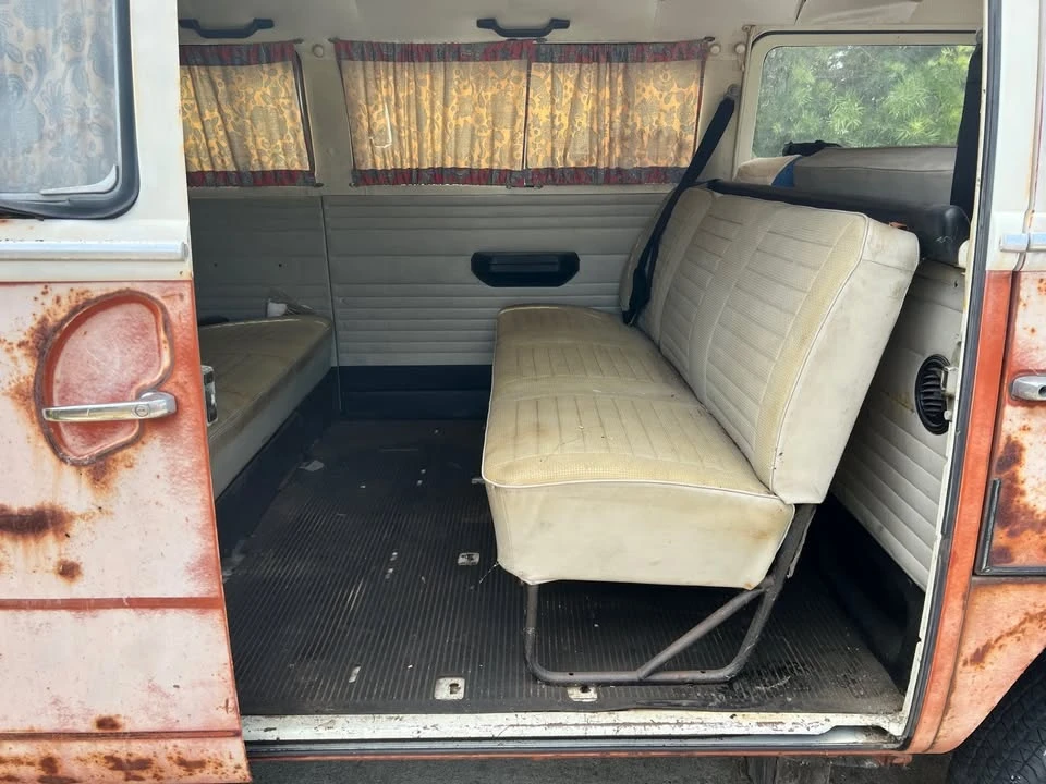 1971 Volkswagen Bay-Window Bus - Image 14 of 15
