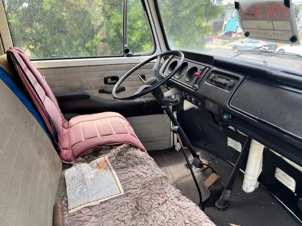 1971 Volkswagen Bay-Window Bus - Image 6 of 15