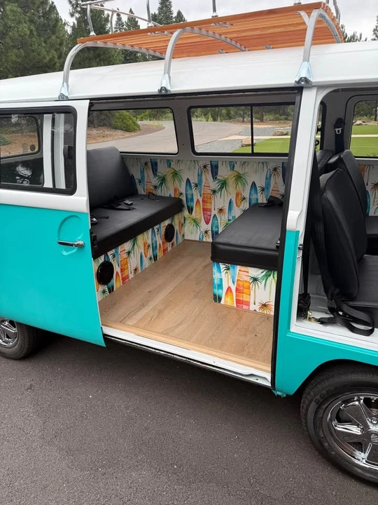 1971 Volkswagen Bay-Window Bus - Image 5 of 10