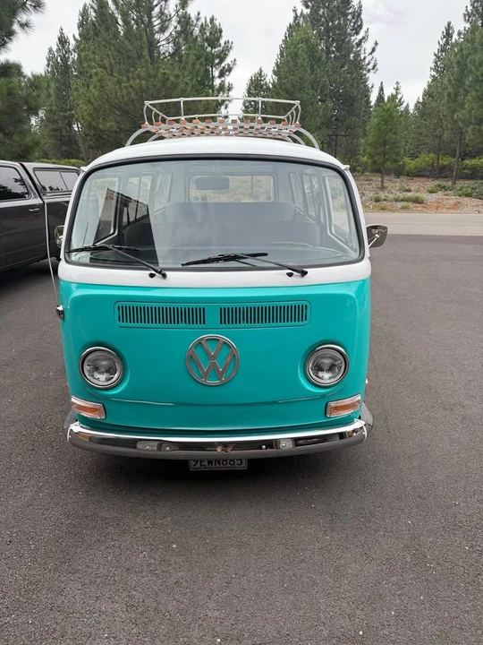 1971 Volkswagen Bay-Window Bus - Image 3 of 10