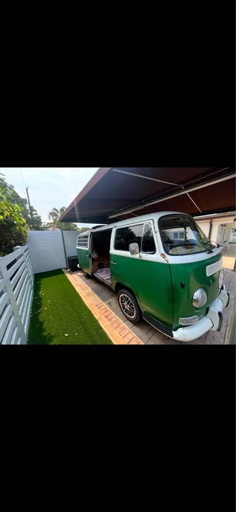 1971 Volkswagen Bay-Window Bus - Image 2 of 5