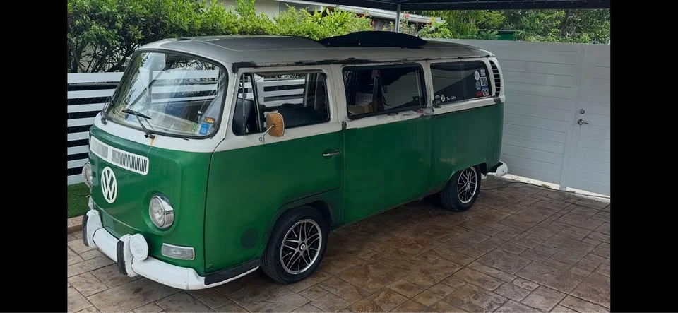 1971 Volkswagen Bay-Window Bus - Image 3 of 5