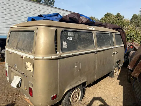 1971 Volkswagen Bus Deluxe