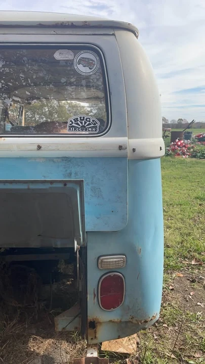 1971 Volkswagen Bay-Window Bus - Image 3 of 10
