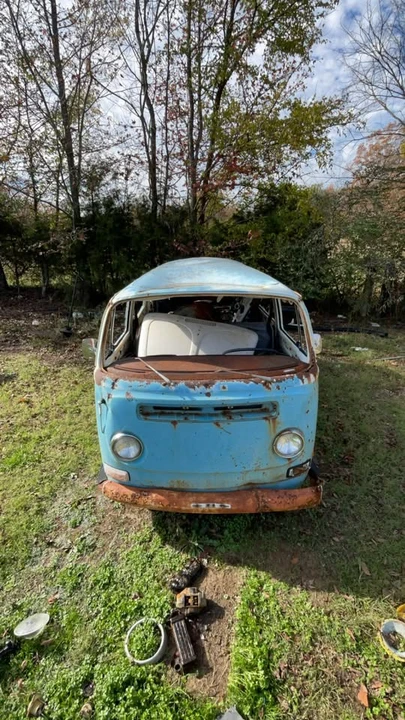 1971 Volkswagen Bay-Window Bus - Image 5 of 10
