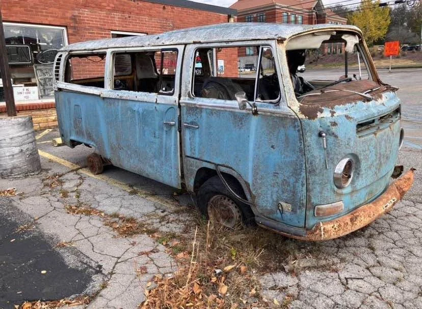 1971 Volkswagen Bay-Window Bus - Image 10 of 10