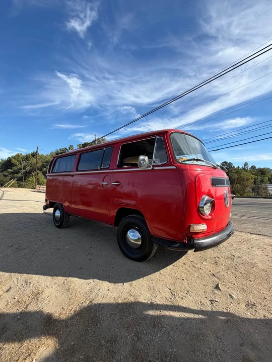 1971 Volkswagen Bay-Window Bus - Image 5 of 9