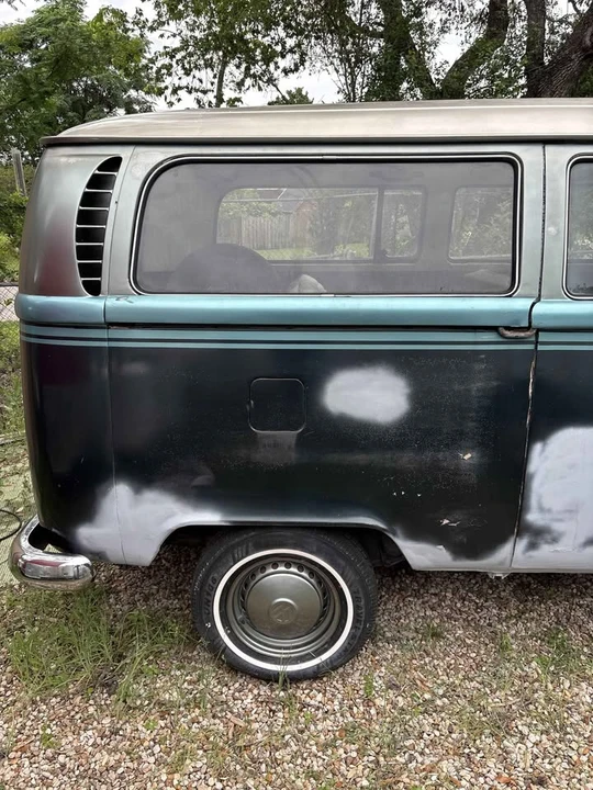 1971 Volkswagen Bay-Window Bus - Image 10 of 20
